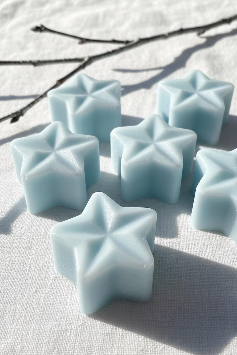 Snow Angel Soy Wax Melts | Sweet Fruity Highly Scented Vegan Wax Melts | Icy Blue Star Wax Melt Pack | Christmas Gift UK | Pack of 5
